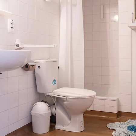 With 2 Beds In The Centre Pozsony