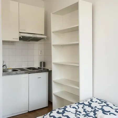 With 2 Beds In The Centre Apartment *