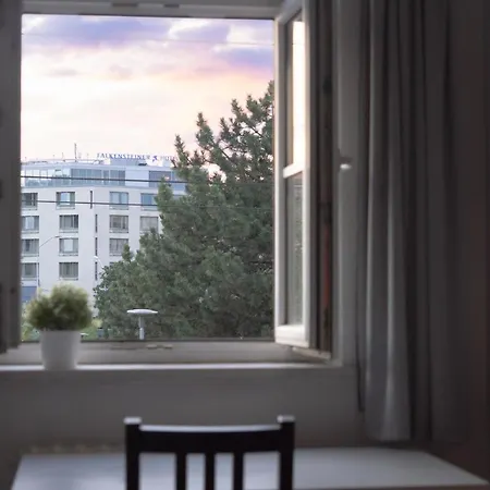 With 2 Beds In The Centre Apartment *